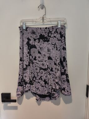 Express Floral A-Line Midi Skirt in Lavender and Black Medium